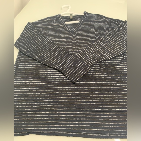 3for $15😍 Denver Hayes V Neck Long Sleeves Shirt - Picture 12 of 15